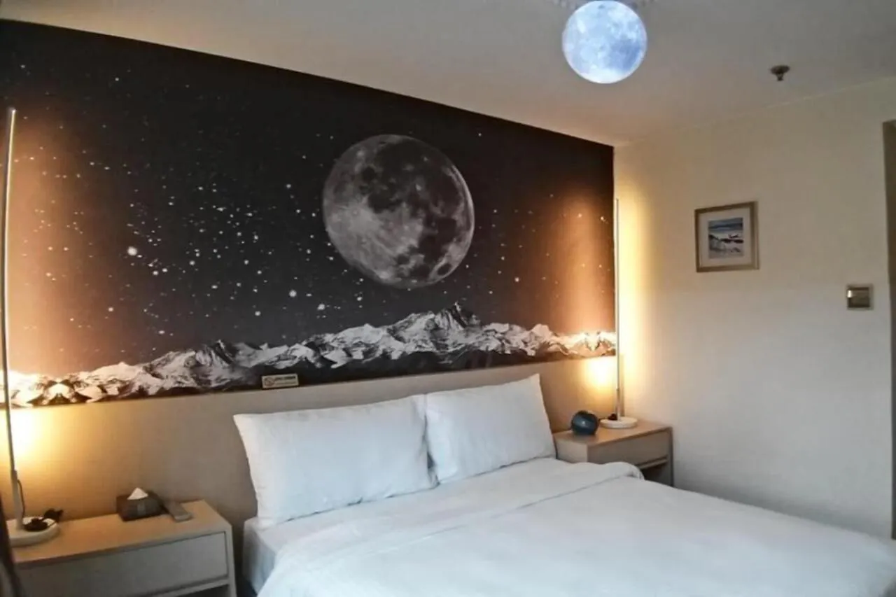 Walden Hotel Hongkong 3*,  China