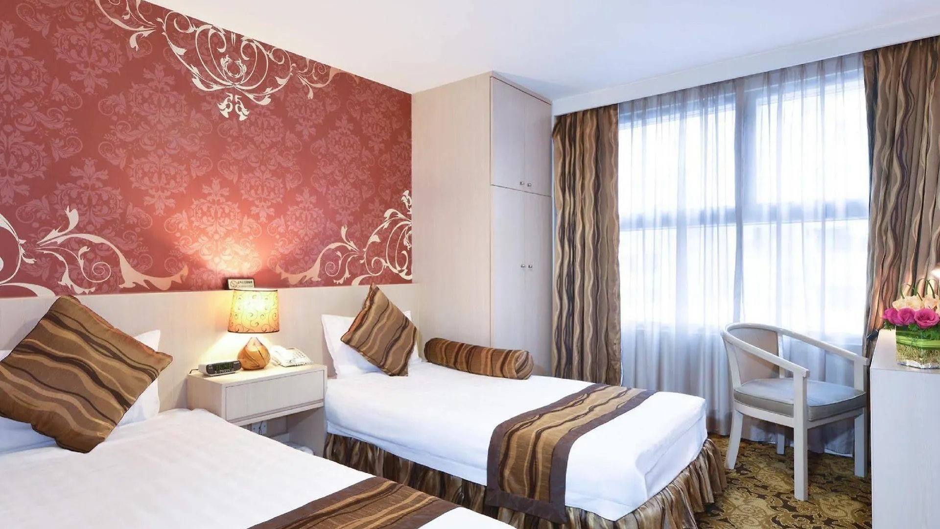 Walden Hotel Hongkong 3*,