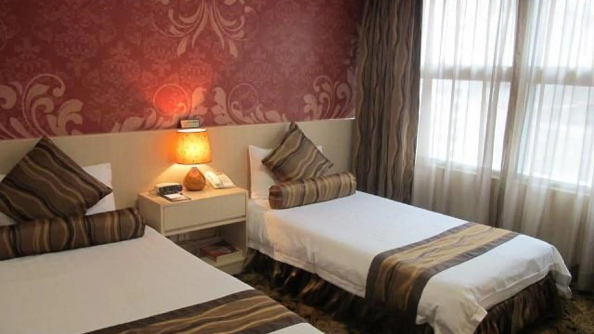 Walden Hotel Hong Kong 3*,